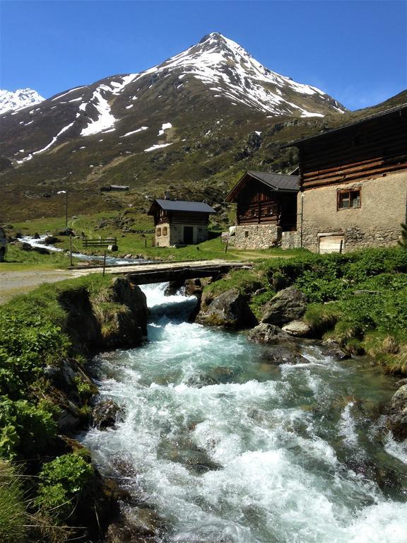 Shima-Davos Acomodação com café da manhã Exterior foto